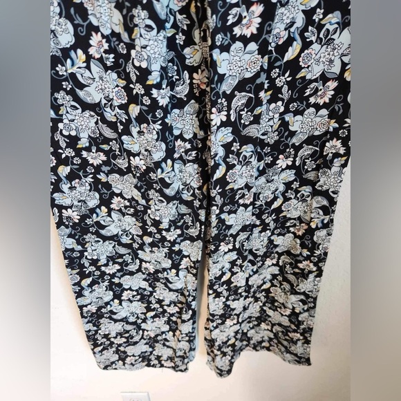 Vera Bradley Boho lagenlookk Floral Slit pants with side pockets size small - Picture 7 of 10